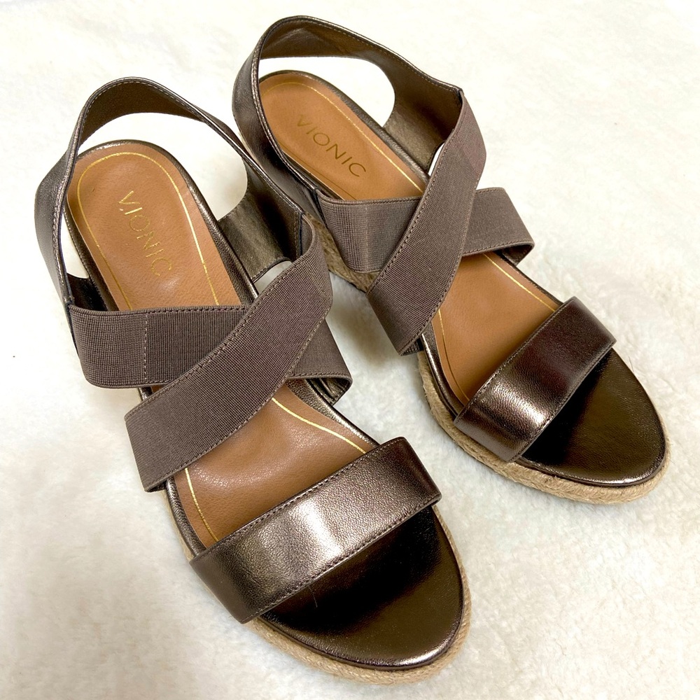 Vionic Brown Metallic and Brown Elastic Cross-Strap Sandals